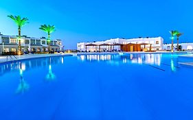 Invidia Coral Beach Tiran